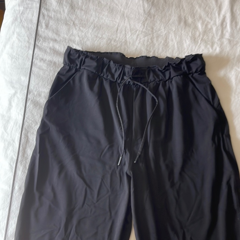 High waist Lululemon black jogger